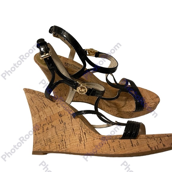 Michael Kors Patent Leather Wedge Sandals new conditions - Picture 3 of 15
